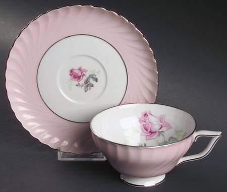 Rosarita Footed Cup & Saucer Set