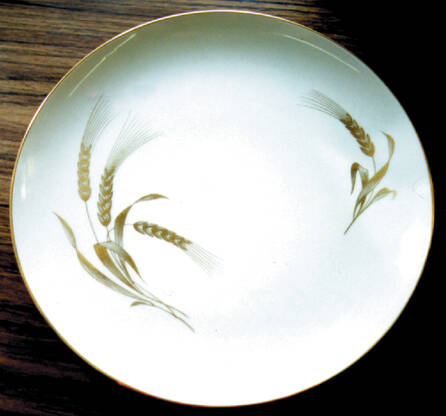 ROT122 Dinner Plate