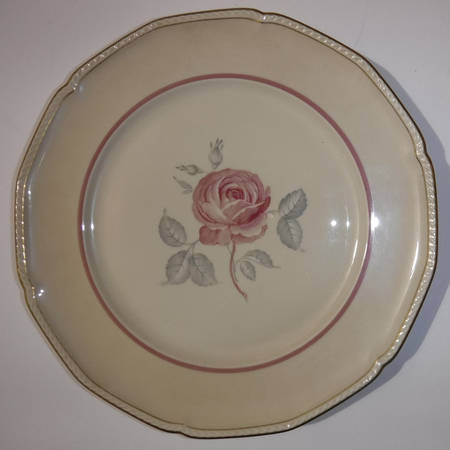 ROT137 Dinner Plate