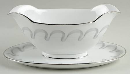 1156 Gravy Boat with Attached Underplate