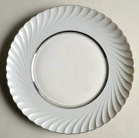 South Wind Pearl Grey Salad Plate