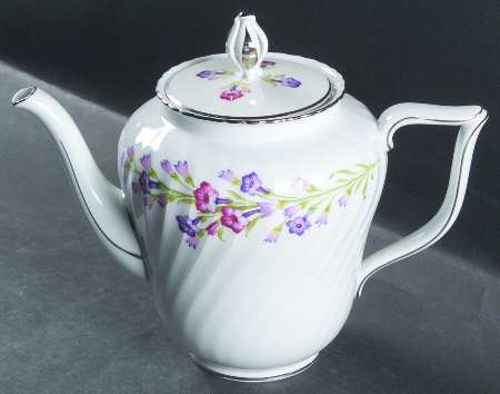 Spring Wreath Coffee Pot & Lid