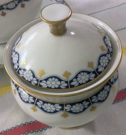 Traviata by Royal Tettau