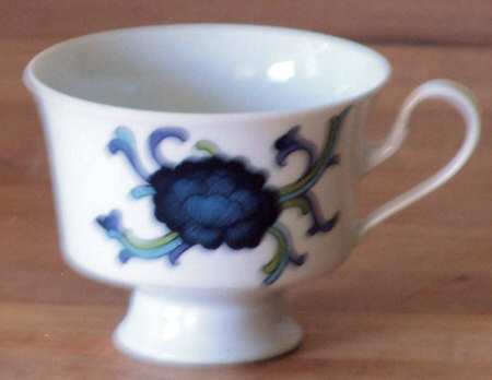 Trellis Footed Cup