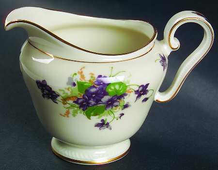 Violet (Gold Trim) Creamer