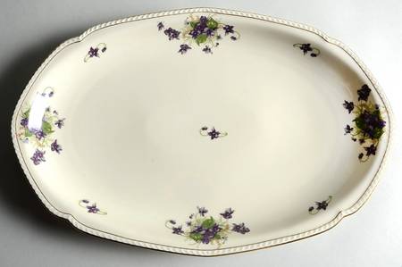 Violet (Gold Trim) 16" Oval Serving Platter