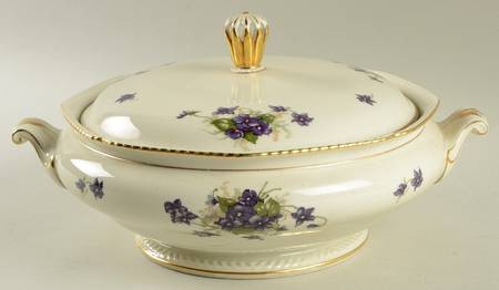 Violet (Gold Trim) Round Covered Vegetable
