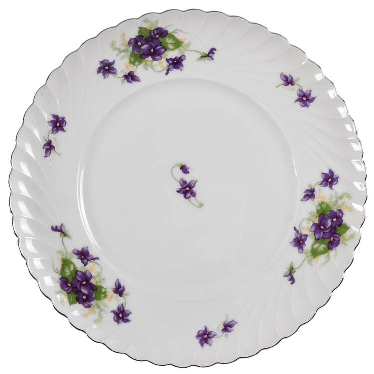Viola (Platinum Trim) Luncheon Plate