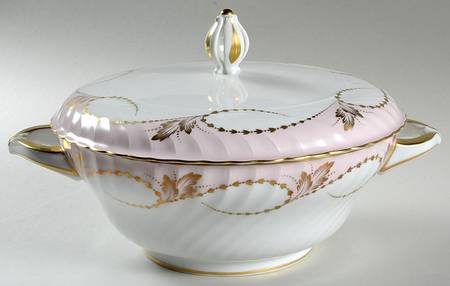 Yvonne Pink Round Covered Vegetable