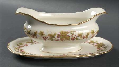 Falstaff Gravy Boat with Attached Underplate