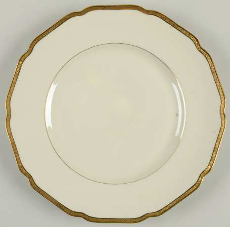 Lucretia Luncheon Plate