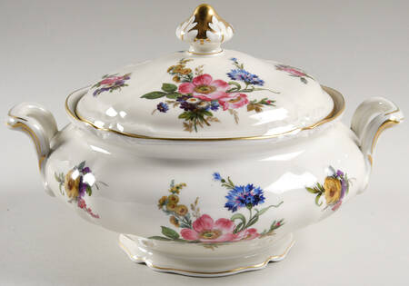Patricia Cream Round Covered Vegetable