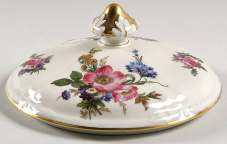Patricia Cream Lid for Round Vegetable