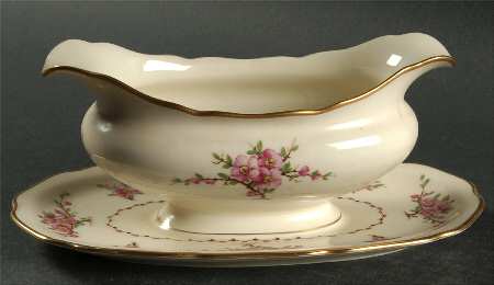 Shanghai Gravy Boat with Attached Underplate