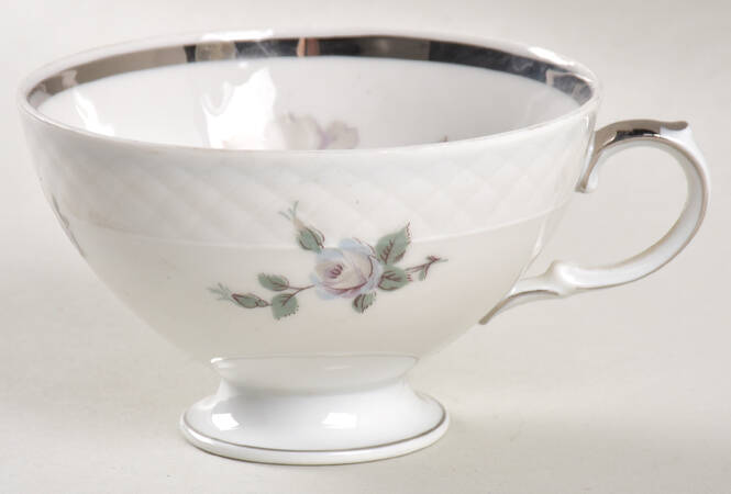 1319 Footed Cup