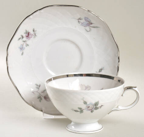 1319 Footed Cup & Saucer Set