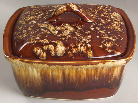 Brown Drip 2 Quart Square Casserole with Ceramic Lid