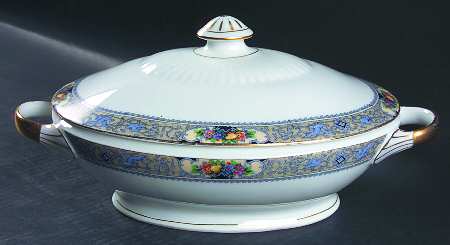 Ascot Oval Covered Vegetable