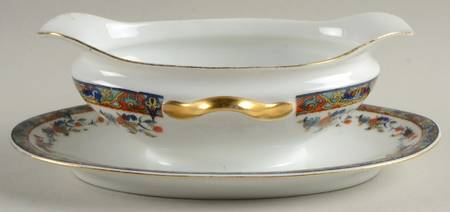 Cobwebs Gravy Boat with Attached Underplate
