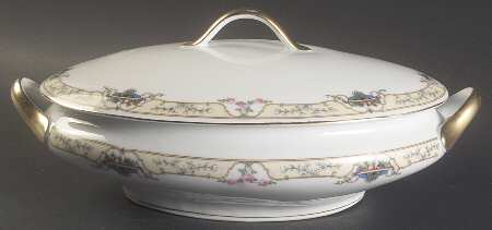Martia Oval Covered Vegetable