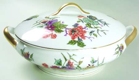 Tanglewood Round Covered Vegetable