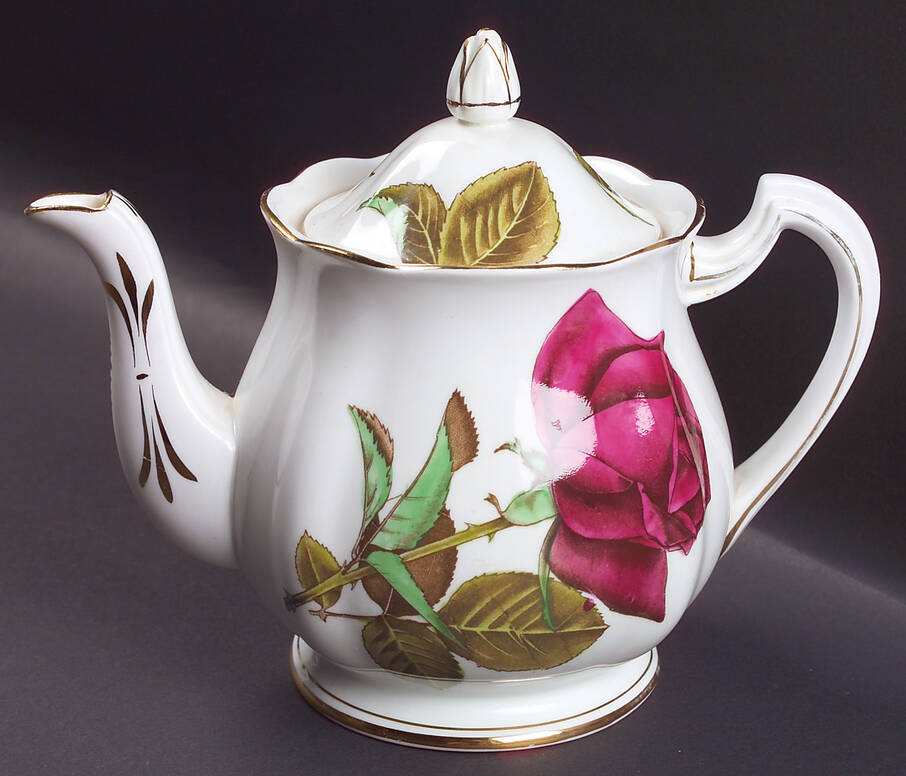 English Rose (Scalloped) Small Teapot & Lid