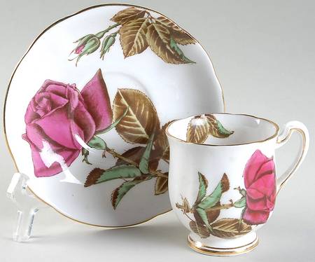 English Rose (Scalloped) Footed Demitasse Cup & Saucer Set