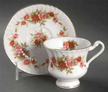 English Rose (Fluted) Footed Cup & Saucer Set