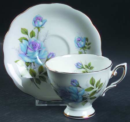 Fascination (Even Scallops) Footed Cup & Saucer Set