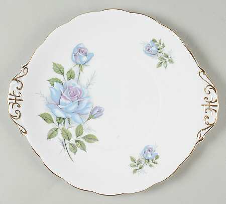 Fascination (Even Scallops) Handled Cake Plate