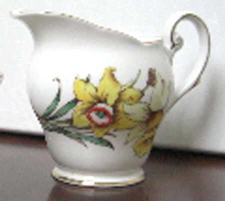 Golden Gleem Creamer