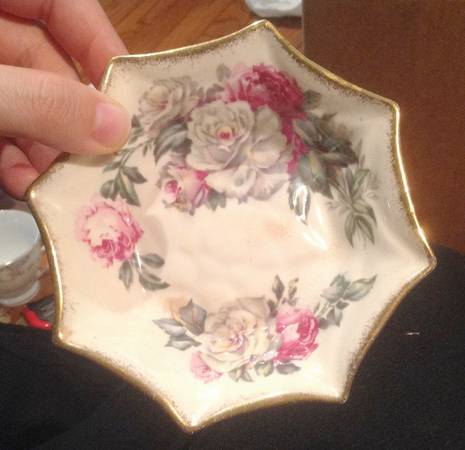 Irish Elegance (Brushed Gold Trim) Open Candy Dish