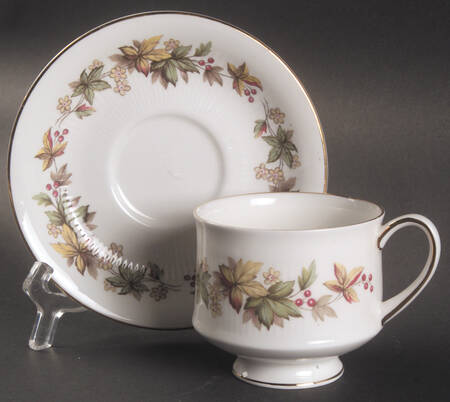 Lyndale Footed Cup & Saucer Set