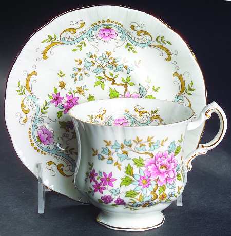 Mandarin Footed Cup & Saucer Set