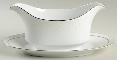 Bridal Lace Gravy Boat with Attached Underplate
