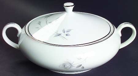 Midnight Rose Round Covered Vegetable
