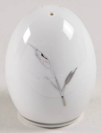 Silver Beauty Pepper Shaker
