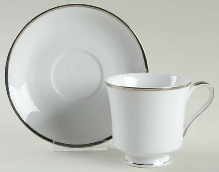 Simplicity Footed Cup & Saucer Set