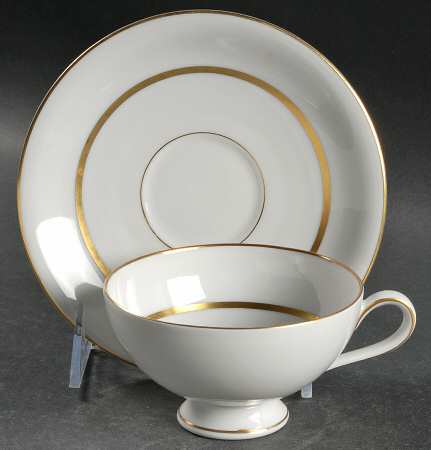 Dianne Footed Cup & Saucer Set