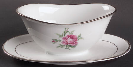 Sharon Gravy Boat with Attached Underplate