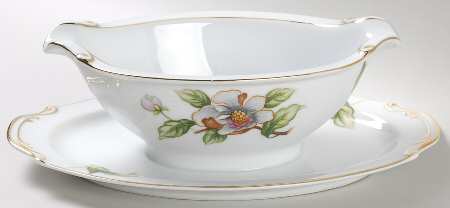 Dogwood Gravy Boat with Attached Underplate
