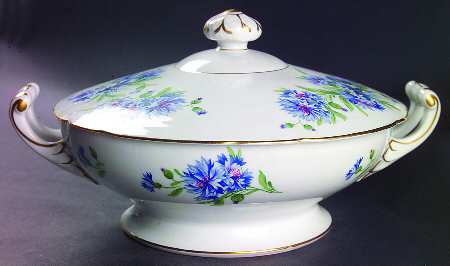 Meadow Belle Round Covered Vegetable
