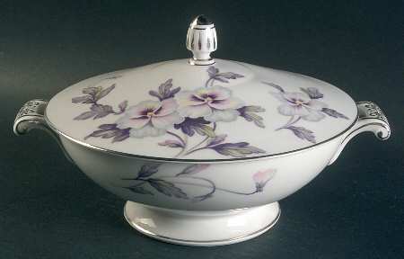 Silver Dawn Round Covered Vegetable
