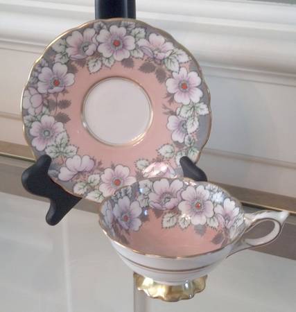 7751 Footed Cup & Saucer Set