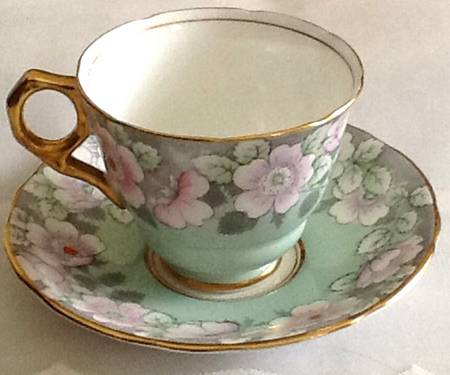 7751 Footed Cup & Saucer Set