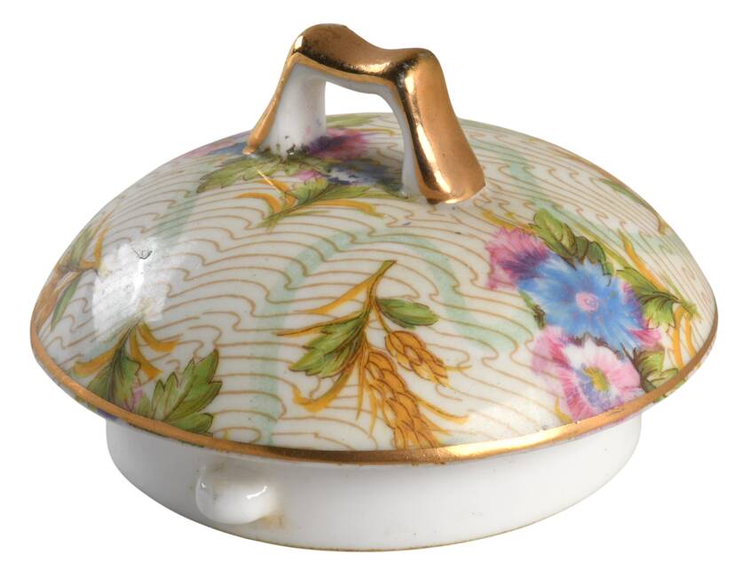 Elizabeth Lid for Teapot