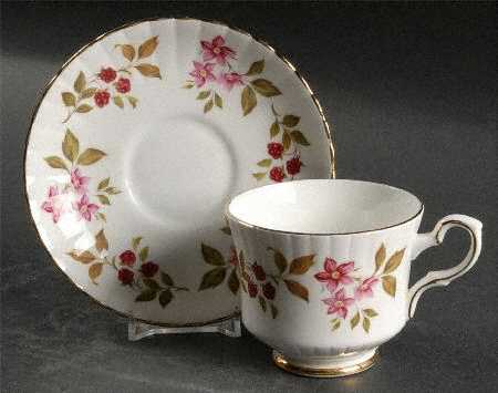 Fragrance Footed Cup & Saucer Set
