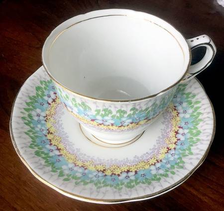 Glendale (Yellow & Blue) Footed Cup & Saucer Set