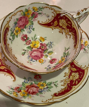Gloria Red Footed Cup & Saucer Set