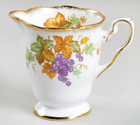 Oregon Grapes Mini Creamer